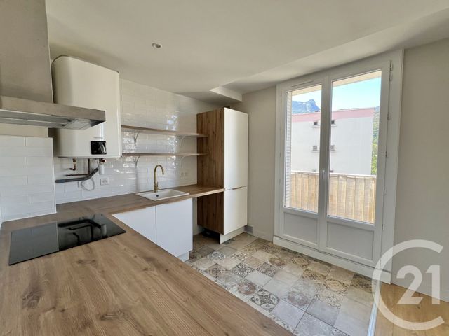 Appartement T3 à louer - 3 pièces - 49.46 m2 - SEYSSINET PARISET - 38 - RHONE-ALPES - Century 21 Victor Hugo