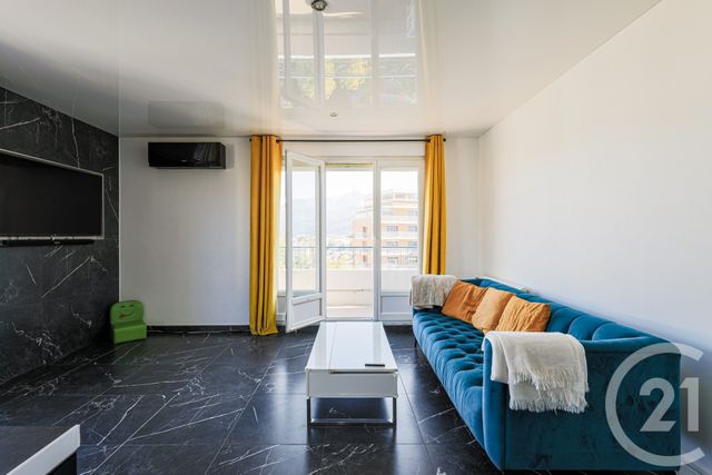 Appartement F2 à vendre - 2 pièces - 58.3 m2 - GRENOBLE - 38 - RHONE-ALPES - Century 21 Victor Hugo