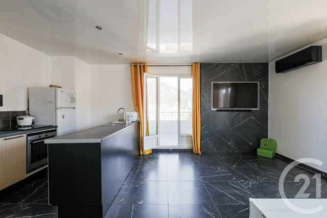 Appartement F2 à vendre - 2 pièces - 58.3 m2 - GRENOBLE - 38 - RHONE-ALPES - Century 21 Victor Hugo