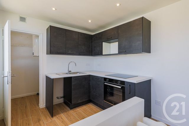 Appartement T4 à louer - 4 pièces - 66.44 m2 - GRENOBLE - 38 - RHONE-ALPES - Century 21 Victor Hugo