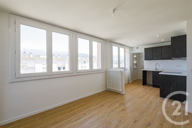Appartement T4 à louer - 4 pièces - 66.44 m2 - GRENOBLE - 38 - RHONE-ALPES - Century 21 Victor Hugo