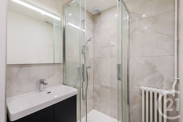 Appartement T4 à louer - 4 pièces - 66.44 m2 - GRENOBLE - 38 - RHONE-ALPES - Century 21 Victor Hugo