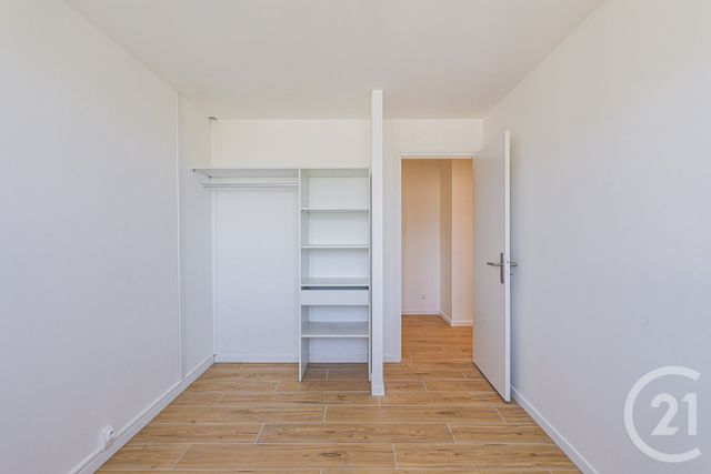 Appartement T4 à louer - 4 pièces - 66.44 m2 - GRENOBLE - 38 - RHONE-ALPES - Century 21 Victor Hugo