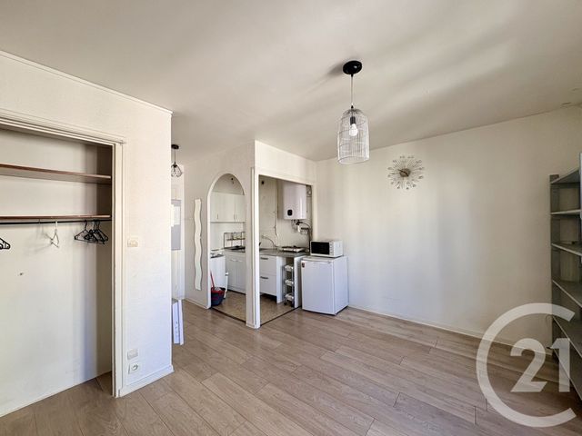 Appartement Studio à vendre - 1 pièce - 21.6 m2 - GRENOBLE - 38 - RHONE-ALPES - Century 21 Victor Hugo