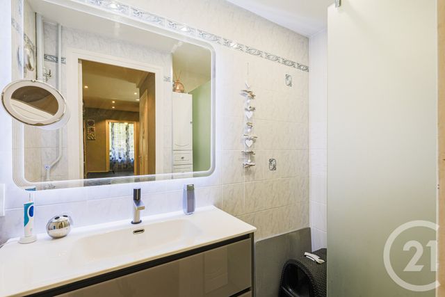 Appartement T4 à vendre - 4 pièces - 78.0 m2 - GRENOBLE - 38 - RHONE-ALPES - Century 21 Victor Hugo