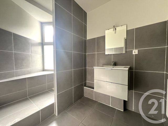 Appartement T2 à louer - 2 pièces - 58.34 m2 - GRENOBLE - 38 - RHONE-ALPES - Century 21 Victor Hugo